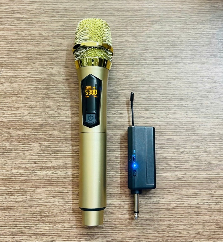 micro-khong-day-uhf-pin-sac-don-vang